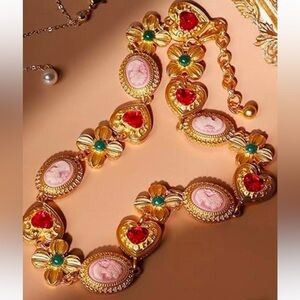 Y2K baroque style gold cameo choker type necklace set